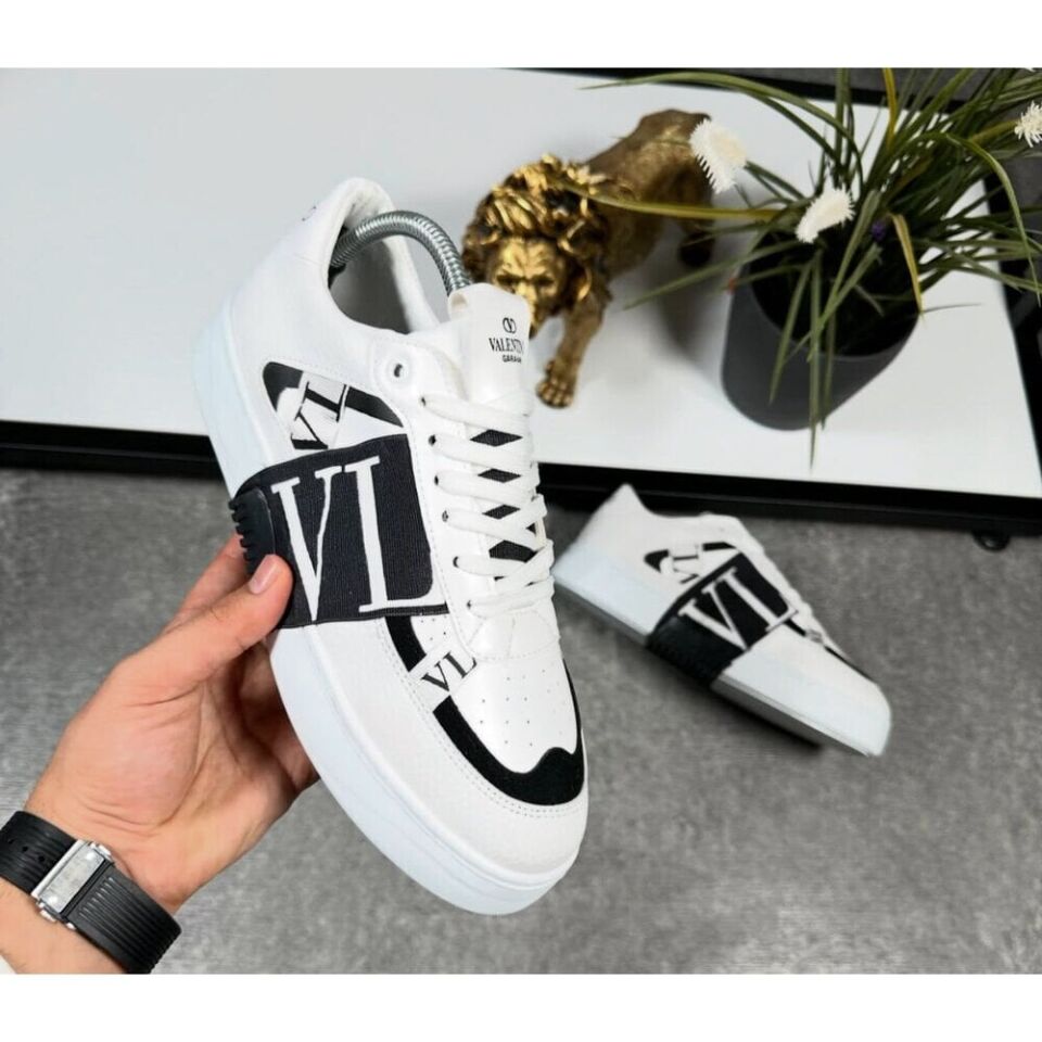 Valentino White
